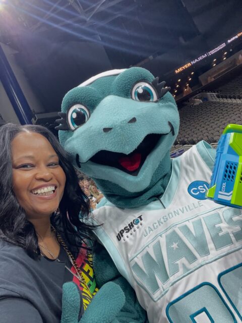 Thank you all who supported us and got a ticket to the Jacksonville Waves game last night. It was great game and the waves got the WIN. This win adds to their current standing of being the top team in the The @upshotleague
Check out a few of the pictures I captured which incldues one with the mascot Millie. I also stayed after the game to get a couple selfies with two of the @jaxwavesupshot amazing players, Madison and Jasmine.
#jacksonvillewaves #upshotleague #jacksonville #community